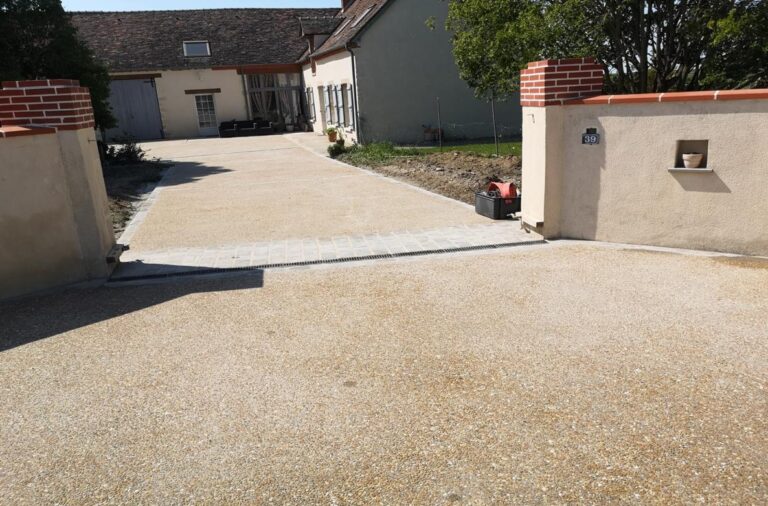 resized_Cour et entree en beton désactivé Malesherbes
